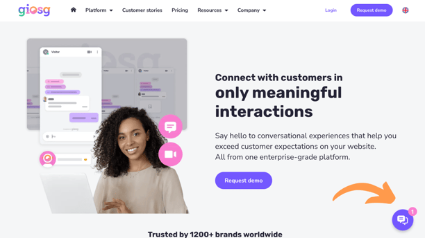 live chat button placement